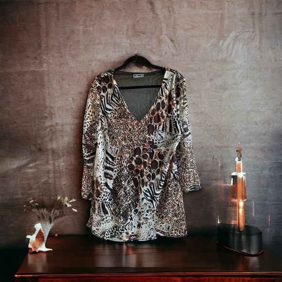 Metro 22 Animal Print Embellished Tunic - Plus Size 1X - Picture 2 of 8